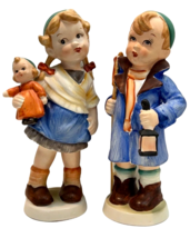 Boy and Girl Ceramic Figurine Pair Multicolor 9&quot; H Dutch Style Unmarked Vintage - £27.05 GBP