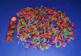 Lot of 1625 Lite Brite 7/8&quot; Colored Pegs - £35.96 GBP