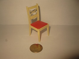 (DH-1) Vintage Doll House Miniature: Renwal White/Red Chair - model #D-53 / K-63 - £3.99 GBP