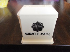 Vintage Miracle Maid Salt And Pepper Shaker - £10.02 GBP