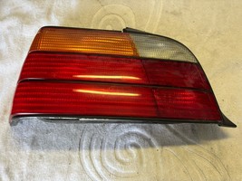  92-99 BMW 318i 323i M3 325i 328i Driver Left LH Tail Light - $71.10