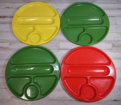 Lot of 4 Vintage Divided Round Plastic TV Trays Picnic Lunch Potluck Harvest - £16.04 GBP