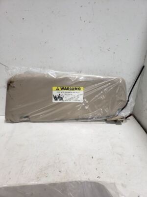 Passenger Sun Visor Illuminated Vinyl Fits 06-09 BMW 550i 710671 - $28.59