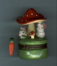 Two Bunny Rabbit Under A Mushroom Hinged Box - $11.00