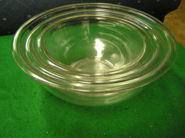 Great Nest of 3 PYREX MIXING BOWLS....... - £10.84 GBP