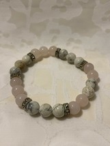 Stone Bead Bracelet Off White, White with Gray Swirls Beads Stretchy - £7.75 GBP