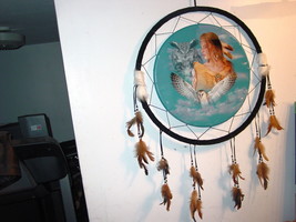 DREAMCATCHER WITH A PICTURE OF AN INDIAN LADY AND OWLS (2) - £24.13 GBP