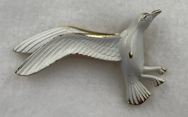 Vintage White Seagull Figural Brooch Pin Signed Giovanni Gold Tone - £7.71 GBP