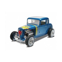 Revell Monogram 1:25 Scale 1932 Ford 5 Window Coupe 2-in-1 Plastic Model... - $95.00