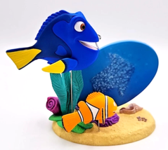 Hallmark Keepsake Ornament Marlin And Dory Disney Pixar’s Finding Nemo 2007 - $10.88
