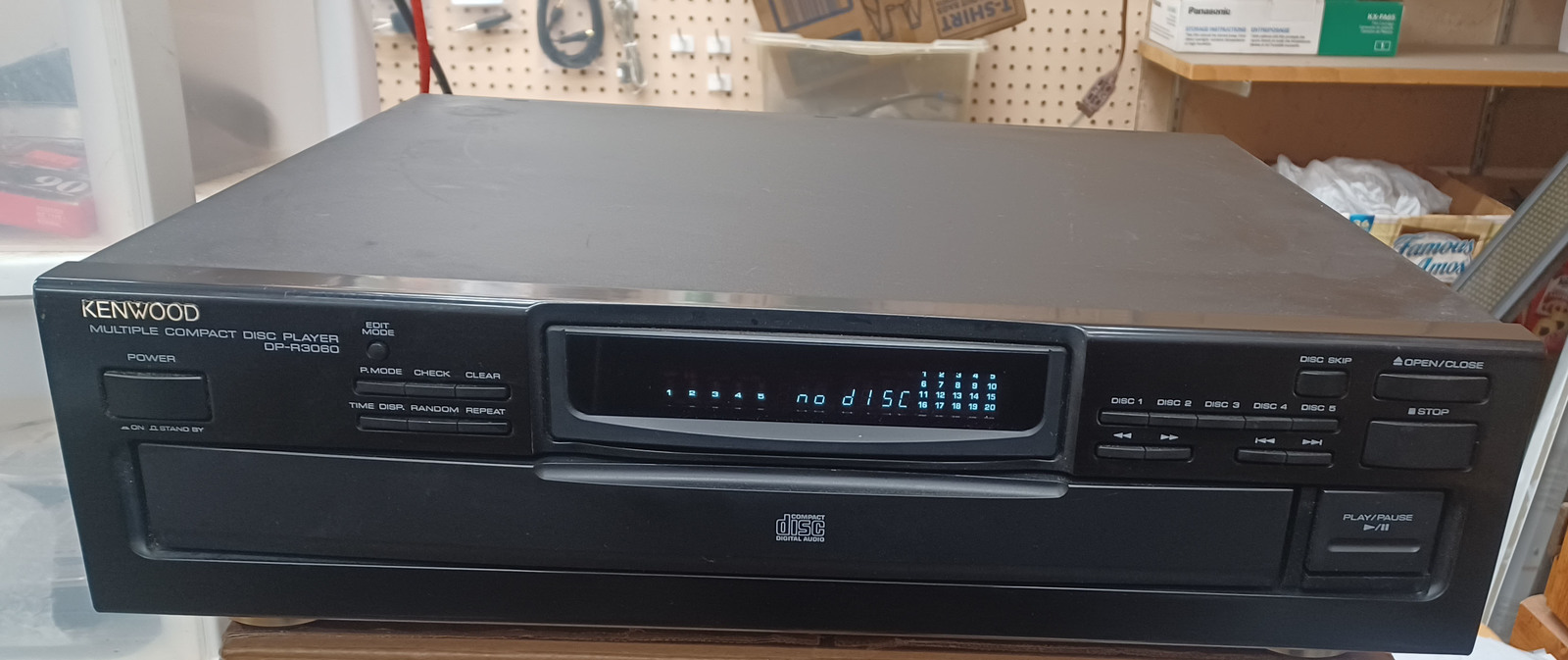 KENWOOD 5CD TURNTABLE SERVICED - $89.99