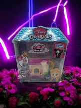 Disney Doorables Rapunzel&#39;s Creative Corner Surprise Figure Inside Toy New - $241.39 MXN
