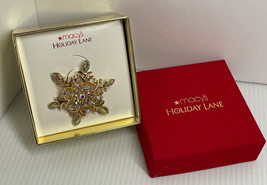 Holiday Lane Macys new in box Christmas pin brooch Star Crystal Lovely - £7.49 GBP