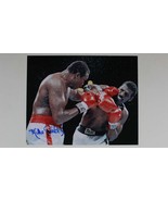 Michael Spinks Signed Autographed Glossy 8x10 Photo vs. Larry Holmes - $950.15 MXN