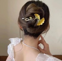 Autumn Fashion Yellow Ginkgo Leaves Hair Claws for Women Frog Buckle Hai... - £12.14 GBP