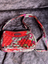 Small Vera Bradley Red &amp; Pink Floral Quilted Shoulder Purse w Zipper Clo... - £10.46 GBP