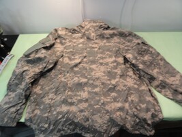 NWT Gen III ACU Camo Soft Shell Cold Weather Jacket NSN 8415-01-538-6819... - $1,324.85 MXN