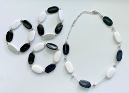Vintage Black and White Beaded Wire Necklace and Matching 3 Bracelets #50 - £21.08 GBP