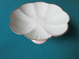 Lenox Footed Dish Pink And Ivory 4 1/2 X 7&quot; Diam [POTT6] - £59.35 GBP