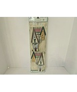 WALL SHELF DISTRESSED PINE 18&quot;L  PAINTED BIRDHOUSE PATTERN COUNTRY GARDE... - $33.87 CAD