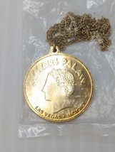 Vintage Caesars Palace Gold Tone Coin Medallion Pendant Necklace Ceasars NEW! - £15.29 GBP