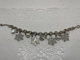 Vintage Avon Winter Wonderland Charm Bracelet - £11.71 GBP
