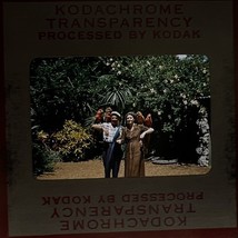 35mm Slide Kodachrome Red Border Slide Couple With Parrots 1950s - $149.16 MXN