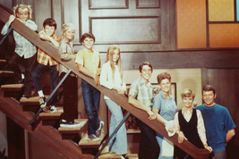 The Brady Bunch Tv Cast On Stairs 18x24 Poster - $23.99