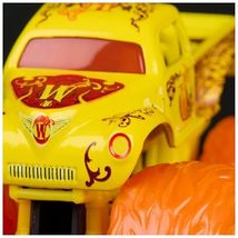 Monster Jam Fire and Ice Monster Trucks, 2 Pack, Whiplash vs Dragonoid, 1:64 Sca image 13