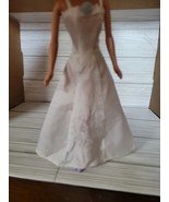 Vintage 1999 Mattel Barbie Bride White Wedding Dress Sleeveless Gown Blu... - $9.75