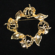 Brooch 1.8 inch Pin Jewelry Goldtone Wreath Pumpkin Leaf Leaves Autumn  - £11.73 GBP