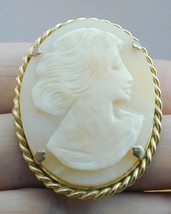 Hand Carved Shell Cameo Gold Tone Pin Brooch - £15.43 GBP