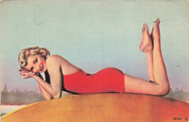 Bella Biondo Donna IN Rosso Swim Suit ~ Cartolina 1950s - £7.13 GBP