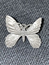Metal Butterfly Collectible Pin Brooch - £0.77 GBP