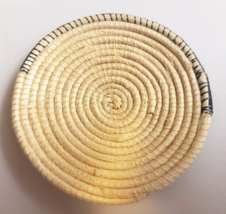 Indian Pima Papago Hand Woven Coiled Basket Small 2-7/8&quot; Semi Flat Plate Yucca?? - £17.50 GBP
