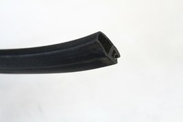 2008-2011 MERCEDES BENZ C300 C350 W204 FRONT RIGHT UNDER HOOD WEATHERSTRIP J9703 image 5