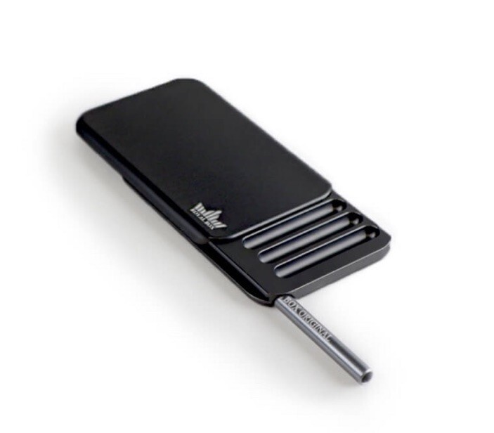 Royal Box B52 Black 8 Slot Luxury Snuff Box w/ Built In 3” Metal Straw READ More Item image 3
