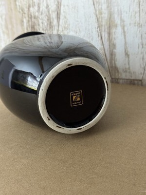 Vintage Imported Japanese Black Vase w/ gold trim Ceramic Item image 4