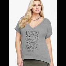 NWT Fall in Love Don’t Look Back gray sweatshirt - £21.49 GBP