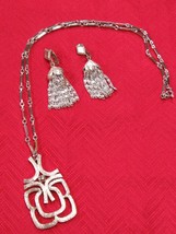 Vtg Sarah Coventry Clip On Dangle Tassel Earrings &amp; Avon Mayan Pendant Necklace  - £15.79 GBP
