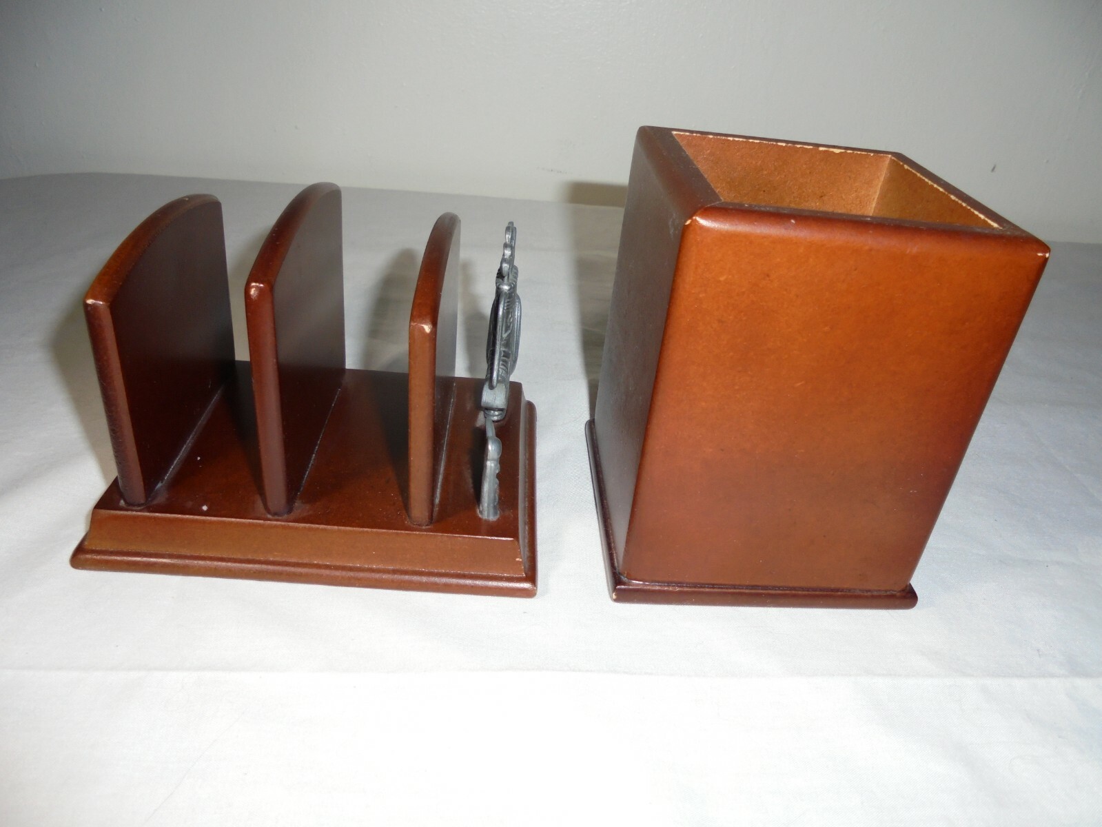 Vintage 2 Piece Golf Motif Office Desk Set Pencil & Letter Holder Wood 19th Hole Item image 6
