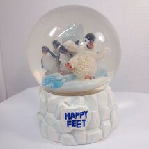 Happy Feet movie Penguin snow globe snowglobe Warner Bros Brothers 2006 ... - $99.00