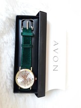 AVON FESTIVE HOLIDAY WATCH &quot;HOLLY&quot; (Quartz movement, Strap Band) GREEN ~... - $18.49
