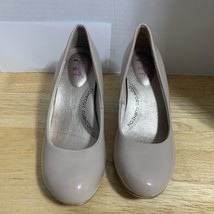 Jellypop Nude Patent Leather Wedge Heel Shoes Size 7M - $16.33