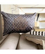 The HomeCentric Brown Velvet Lumbar Pillow Cover - Malika Brown - €60,09 EUR+