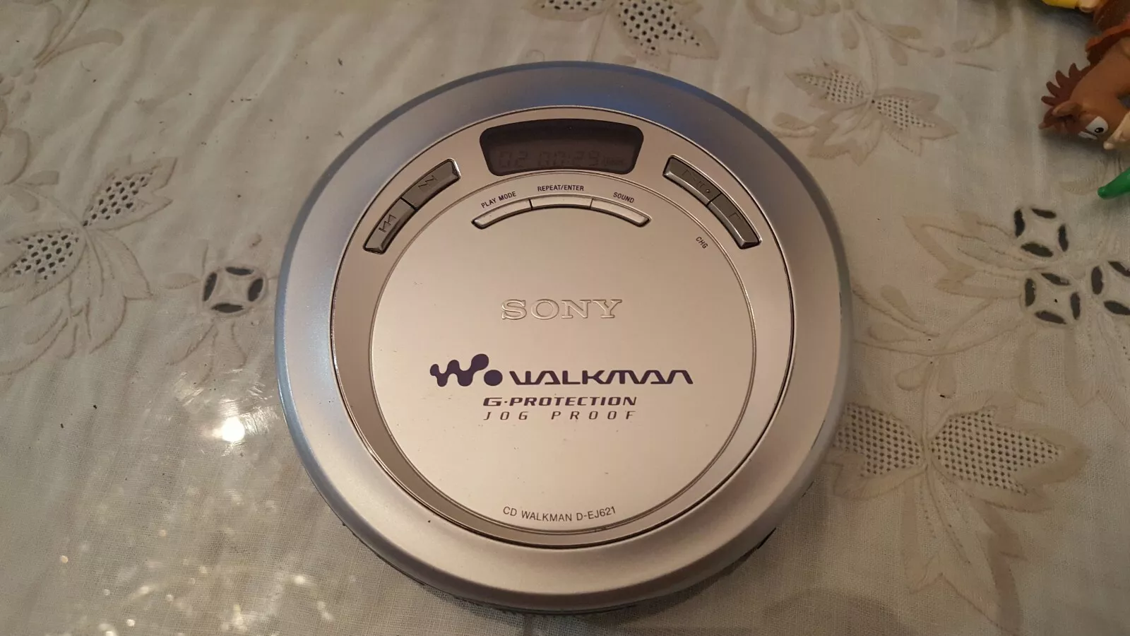 Sony D-EJ621 Walkman. CD Player discman