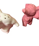 Elephant Ceramic Salt and Pepper Shakers　Pink &amp; White - $412.57 MXN