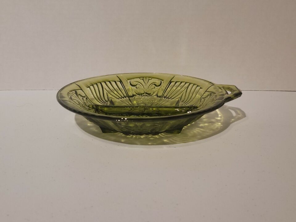 Vintage Avocado Green Indiana Glass Divided Footed Relish Dish W/Tab Handle - $14.03