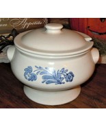 Vintage Pfaltzgraff Yorktowne Stoneware Soup Tureen &amp; Lid #7-150 Castle ... - $661.17 MXN