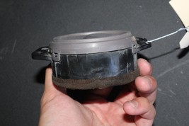 2000-2005 TOYOTA CELICA GT LEFT HAND DRIVER SIDE CENTER DASH AIR VENT K4741 image 5